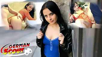 Pengalaman Casting Intens Maria, Seorang Gadis Jerman Muda Dengan Duduk Di Wajah Dan Seks Kasar