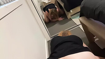 Nörtti Teini Musta Gets Penetrated Takaapäin