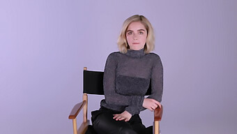 Cute And Sexy Jerk Off Challenge With Kiernan Shipka