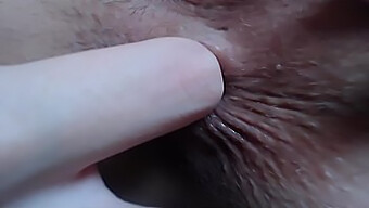 Extrem Anal Fetisch Video Med Tight Rumpa Och Djup Fingering